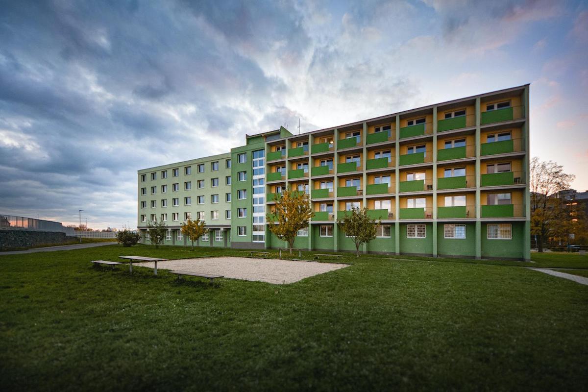 Univerzita Palackeho V Olomouci Hostel Ngoại thất bức ảnh